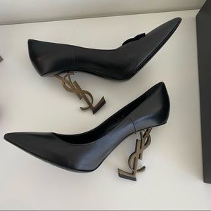Yves Saint Laurent Opyum Pumps